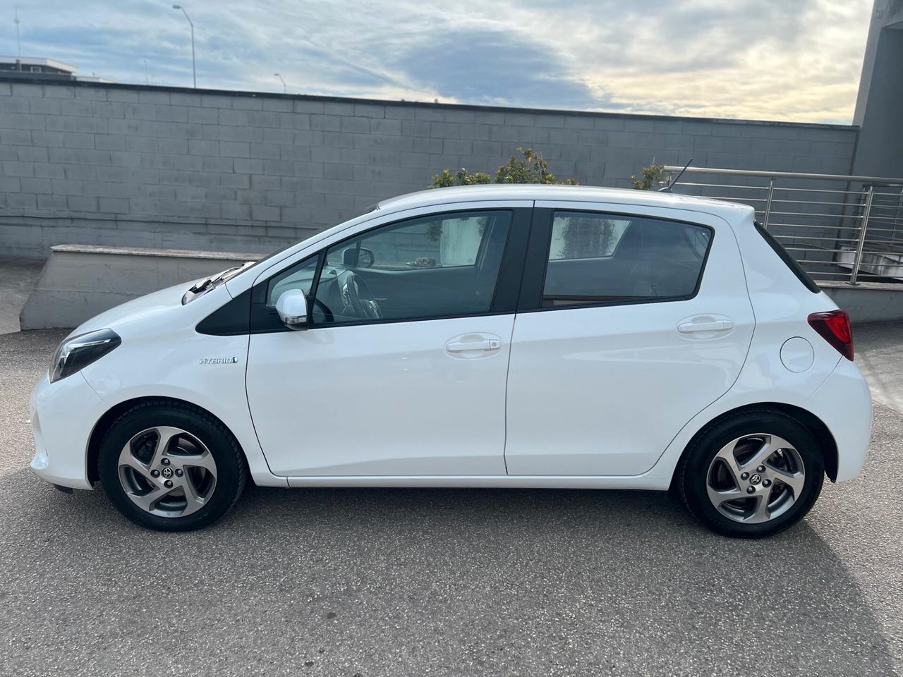 Toyota Yaris 5pt 1.5h 75cv Active OK NEOPAT. TELCLIMA/CAMERA