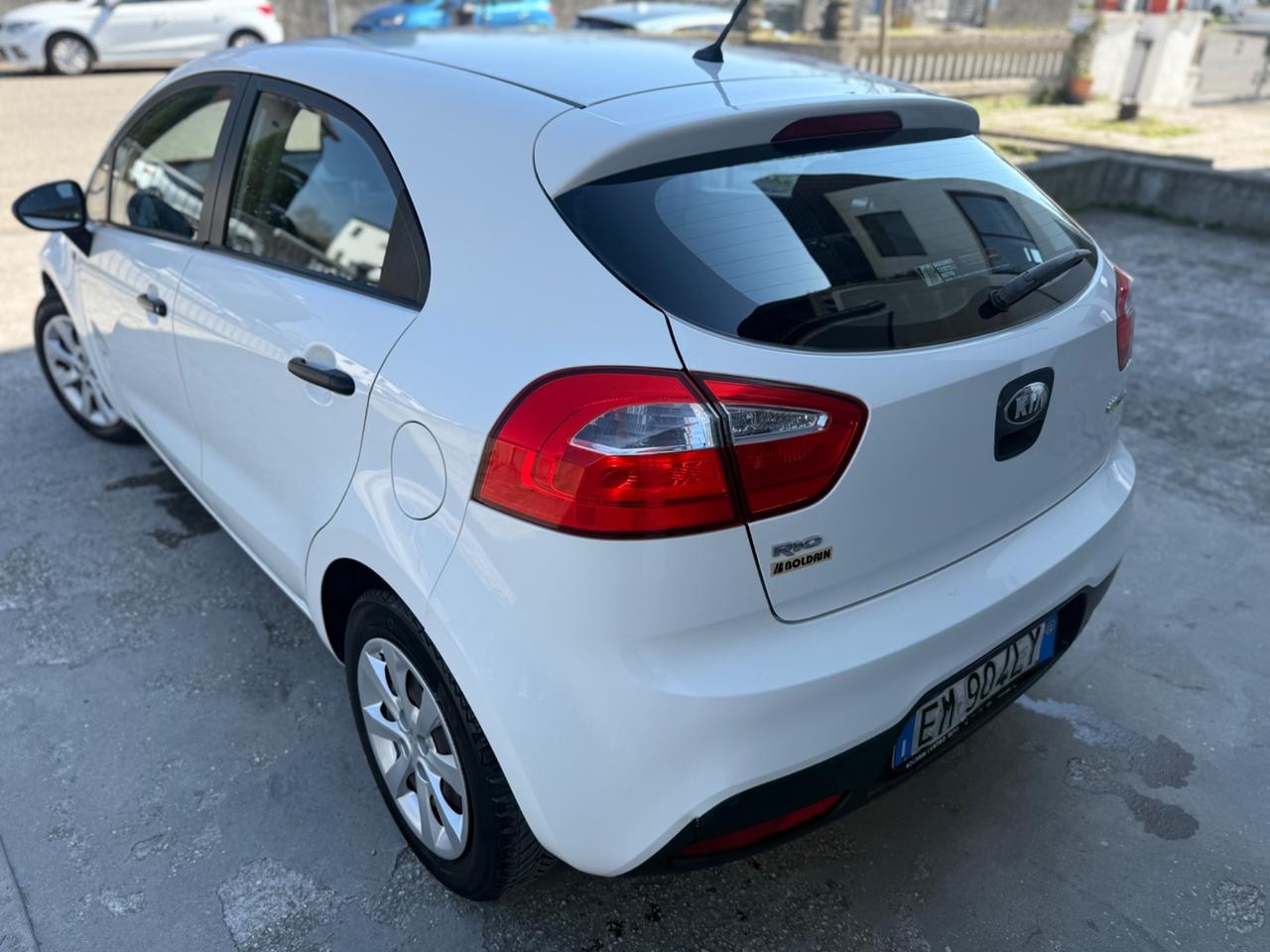 Kia Rio 1.1 CRDi 6 Marce NEOPAT. 2012 UNICO PROP.