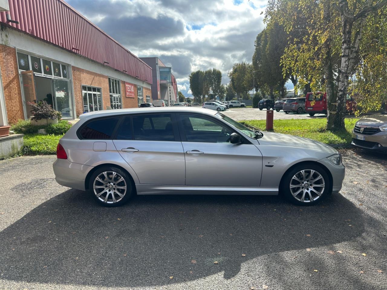 Bmw 320 320d cat Touring Attiva