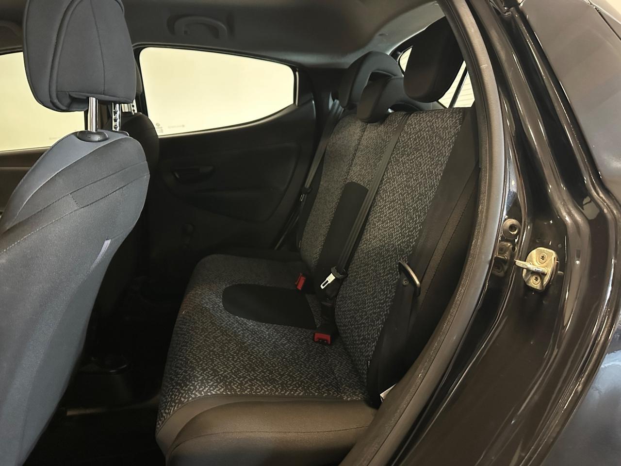 LANCIA YPSILON 1.2 BENZINA 69CV NEOPATENTATI