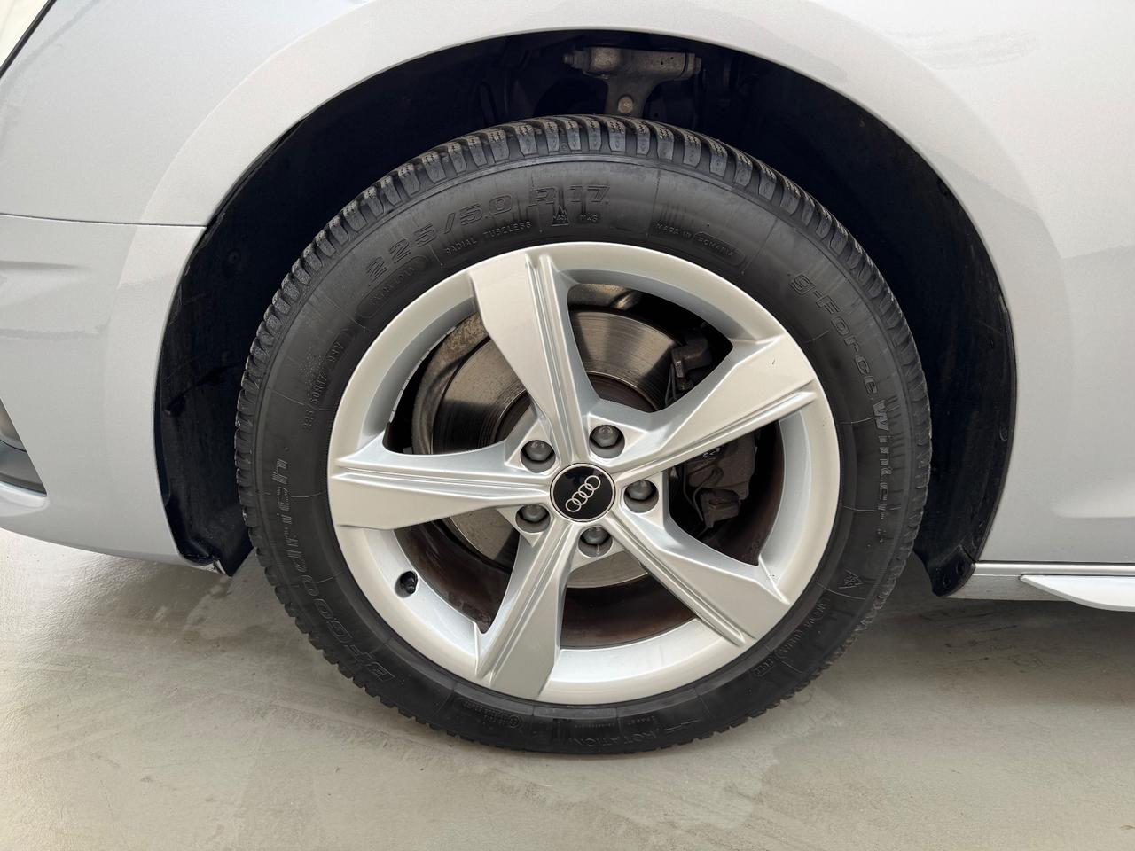 Audi A4 Avant 30 TDI/136 CV S tronic Business Advanced