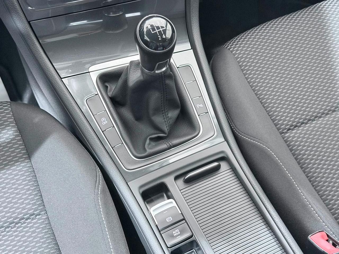 VOLKSWAGEN GOLF 1.6TDI 115CV 5P 2019
