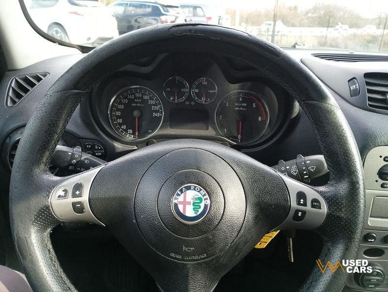 Alfa Romeo 147 147 5p 1.9 jtd Distinctive 120cv