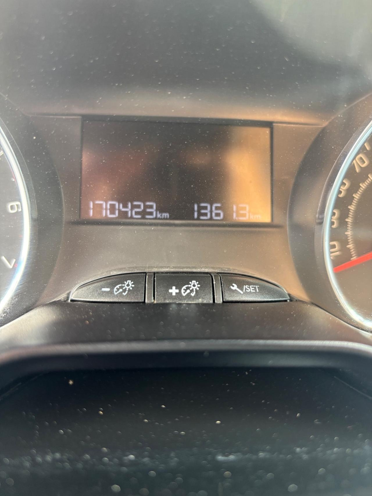 Peugeot 208 PureTech 82 5 porte Allure