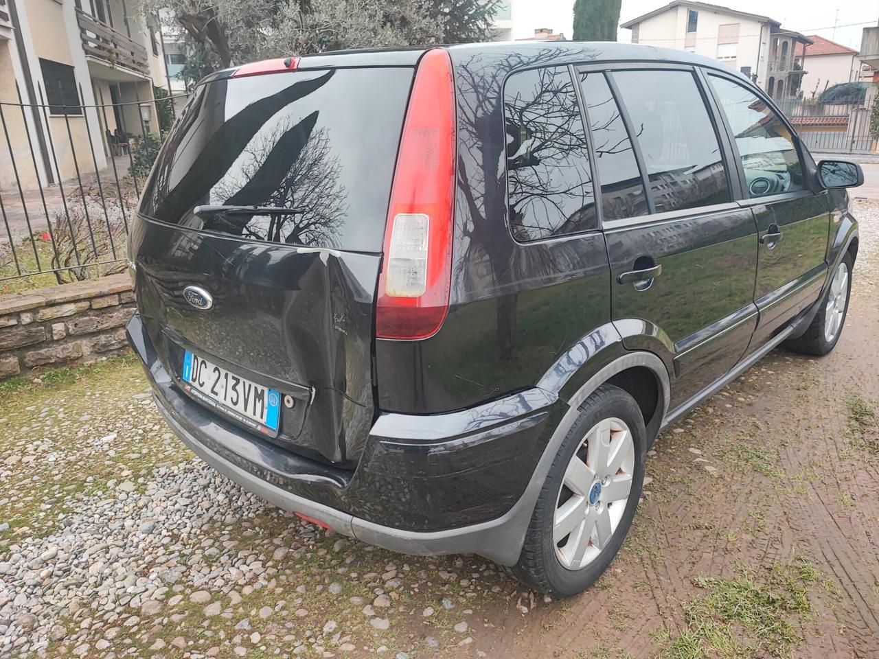 Ford Fusion 1.4 benzina 5 porte neopatentati