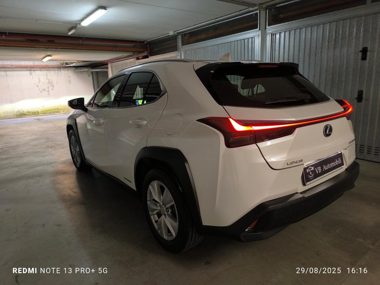 Lexus UX Hybrid Business