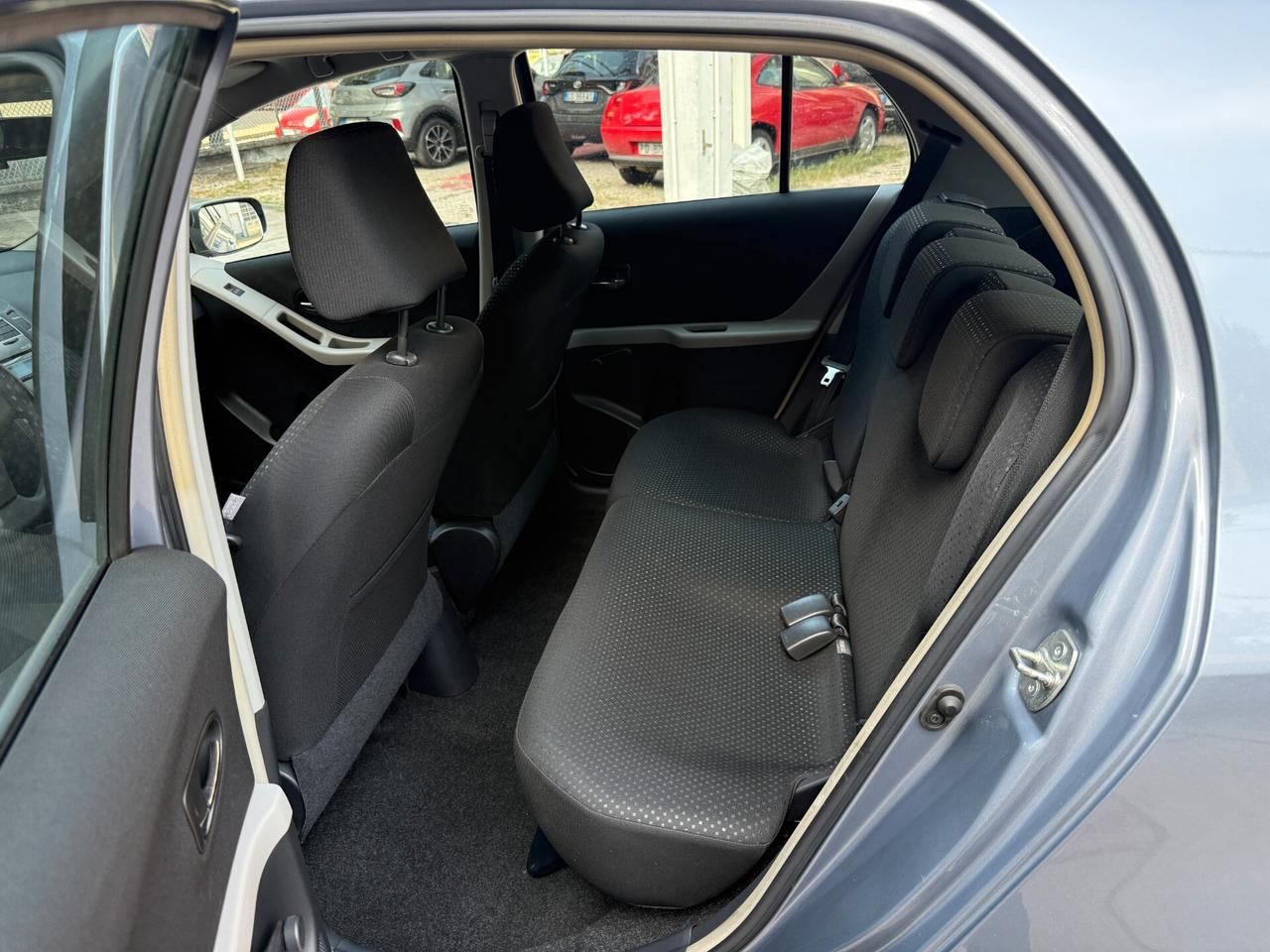 Toyota Yaris 1.0 5 porte Sol OK NEOPATENTATI