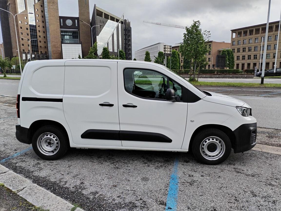 Peugeot Partner HDi 75 van 3 p prezzo iva 75000km