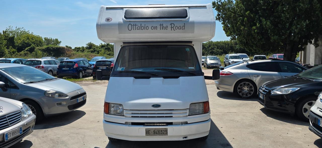 Ford transit 2.5 td. Pronto per il vostro viaggio
