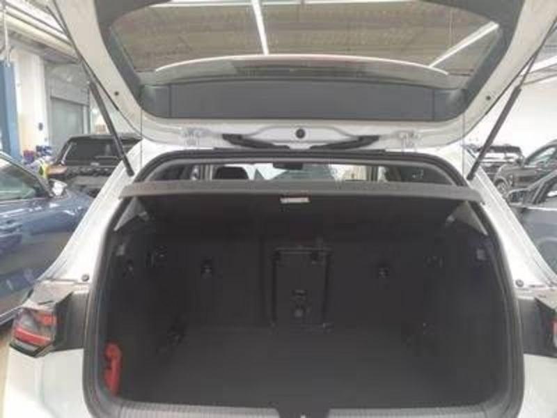 Volkswagen Golf 1.5 eTSI 115 CV DSG MOVE Led Matrix Camera App Connect 16"