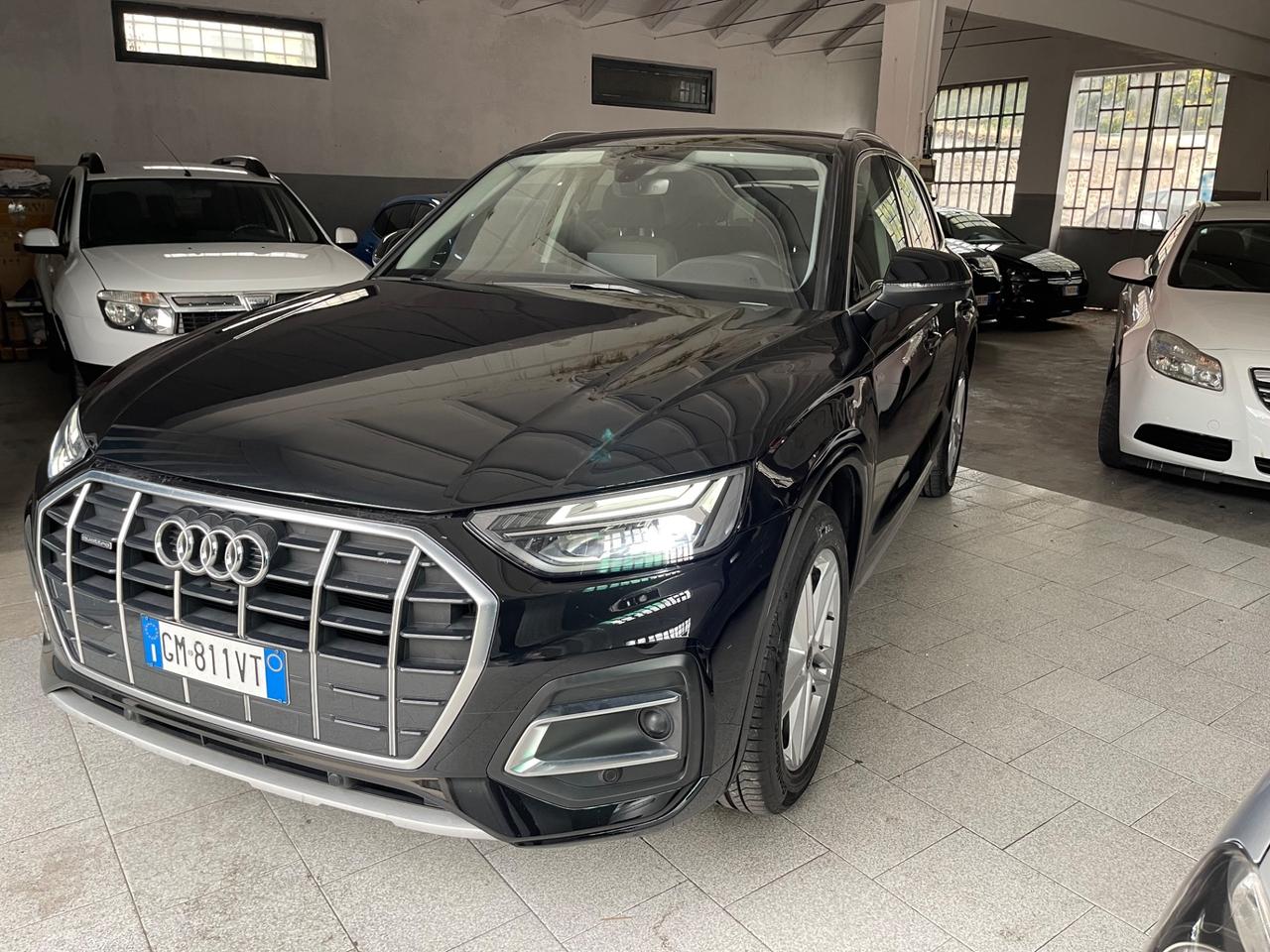 Audi Q5 40 TDI 204 CV quattro S tronic Identity Black