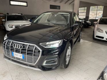 Audi Q5 40 TDI 204 CV quattro S tronic Identity Black
