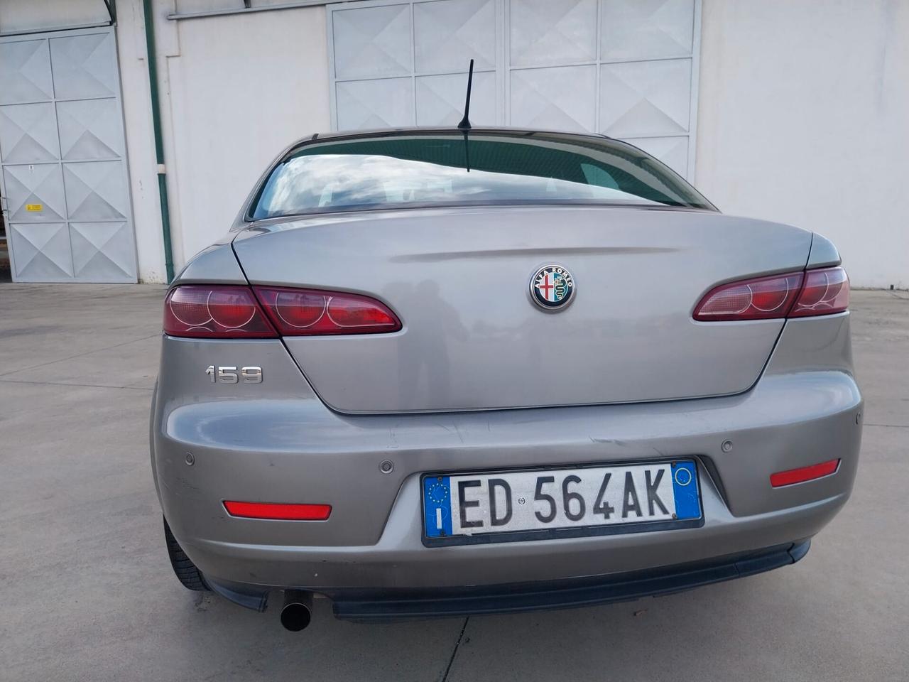 Alfa Romeo 159 Alfa Romeo Alfa 159 1.9 JTD JTDM Distinctive