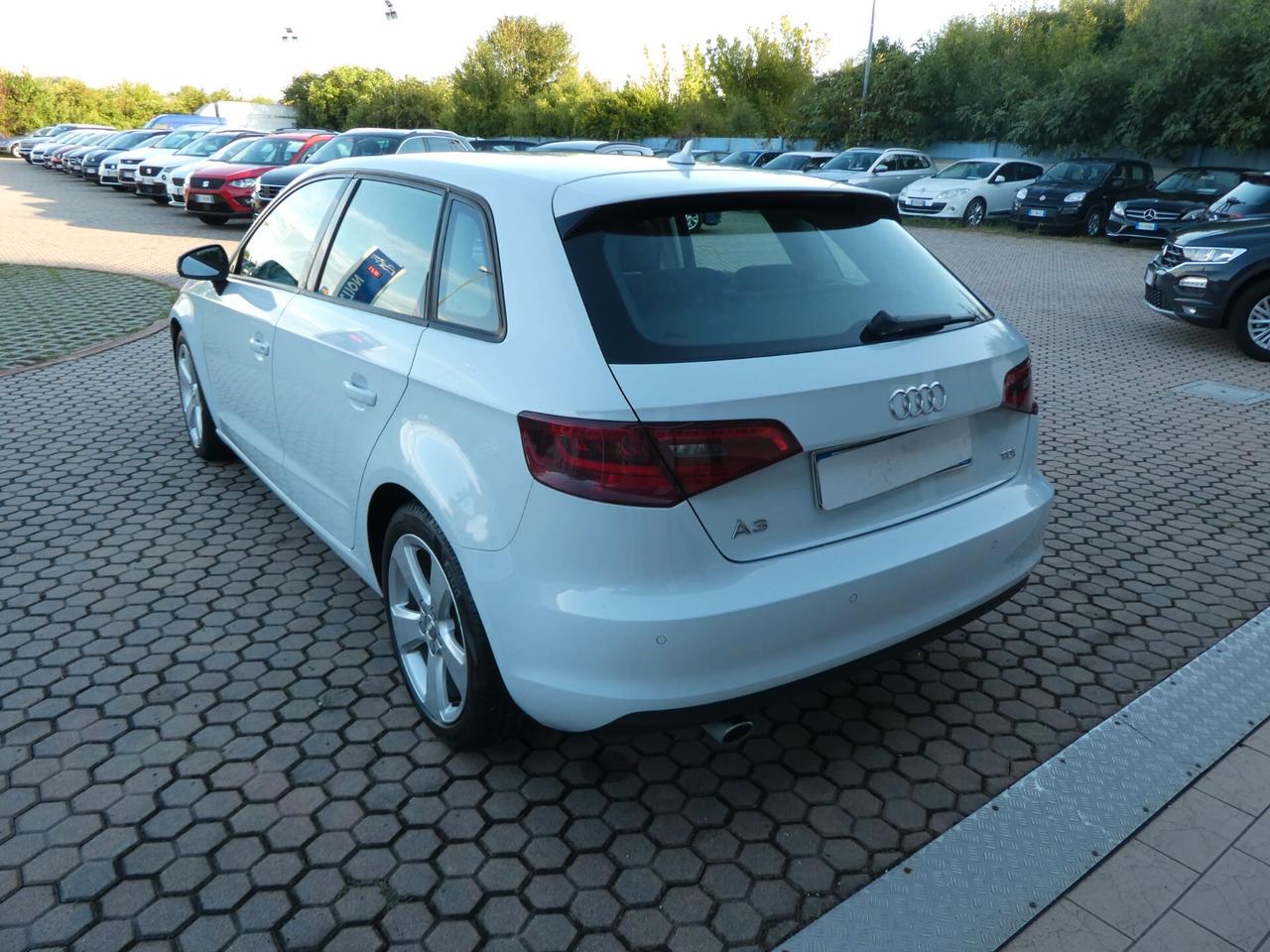 Audi A3 1.6 TDI clean diesel S tronic Ambition OK NEOPATENTATI