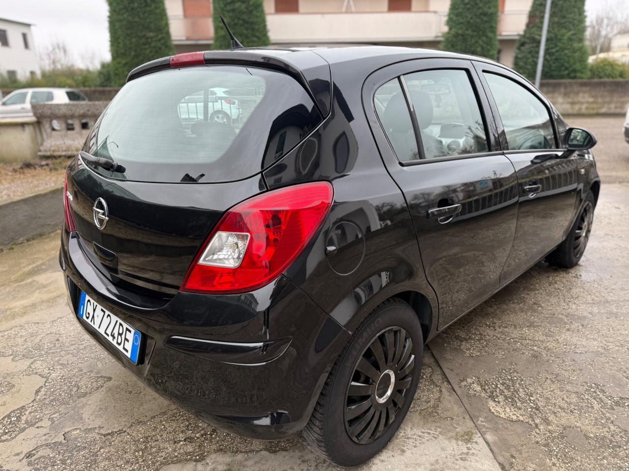 Opel Corsa 1.2 BENZINA 5P. 2013 POCHI KM NEOPATENTATI