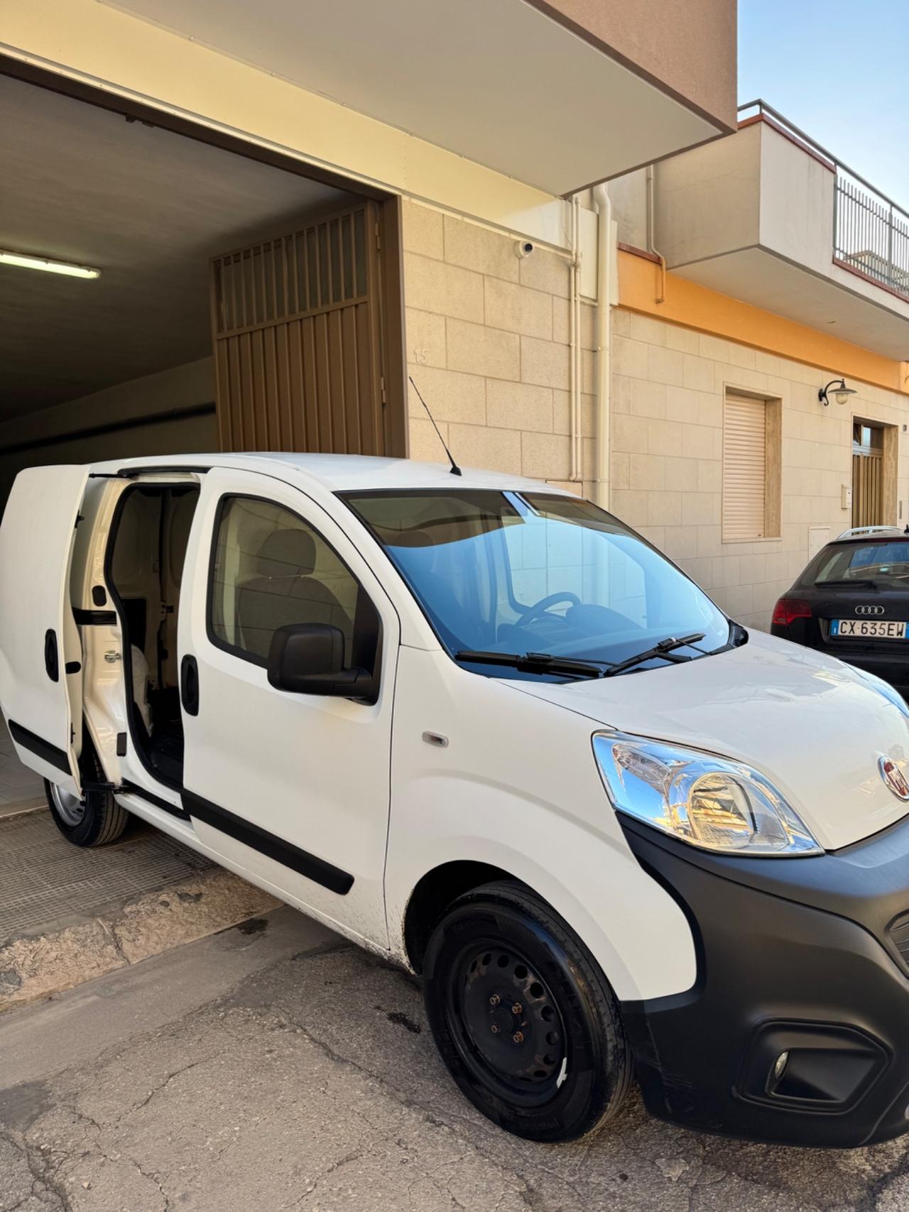 Fiat Fiorino 1.3 MJT 80CV Cargo IVA ESPOSTA