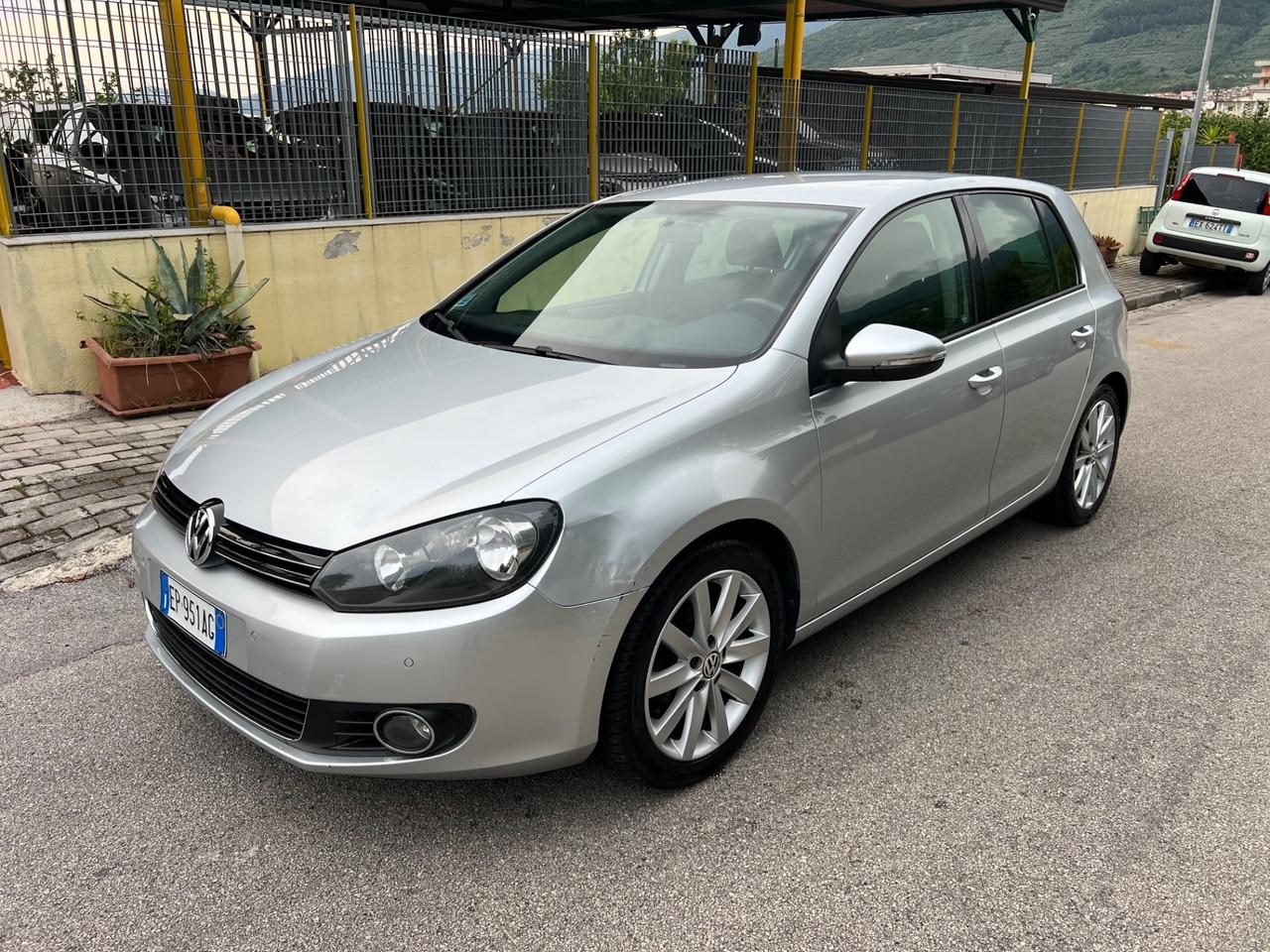 Volkswagen Golf 1.6 TDI 105cv Comfortline 2011