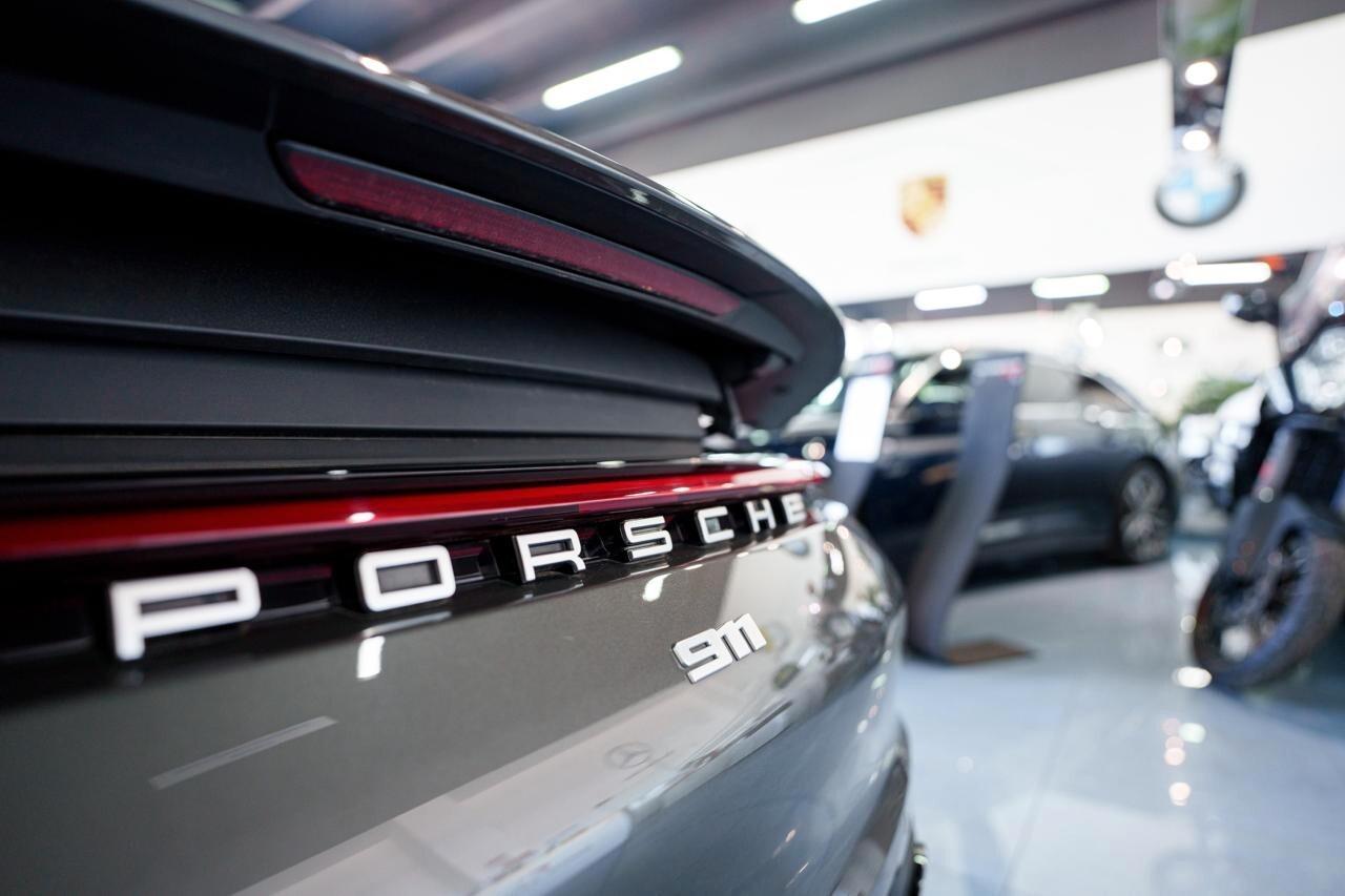 Porsche 911 Carrera