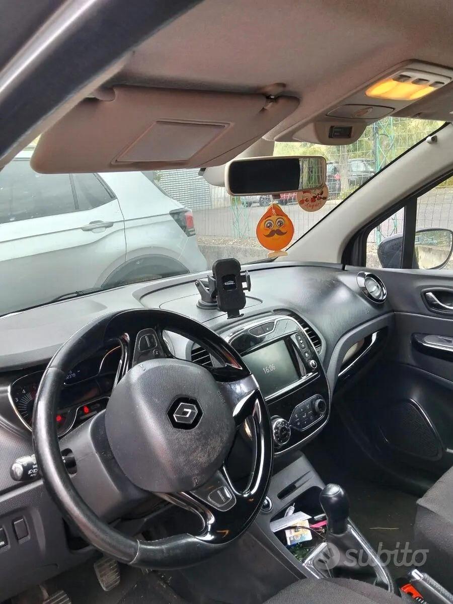 RENAULT CAPTUR 1,5 dCi-UNICA PROP-EURO 6B-3 REVISIONI