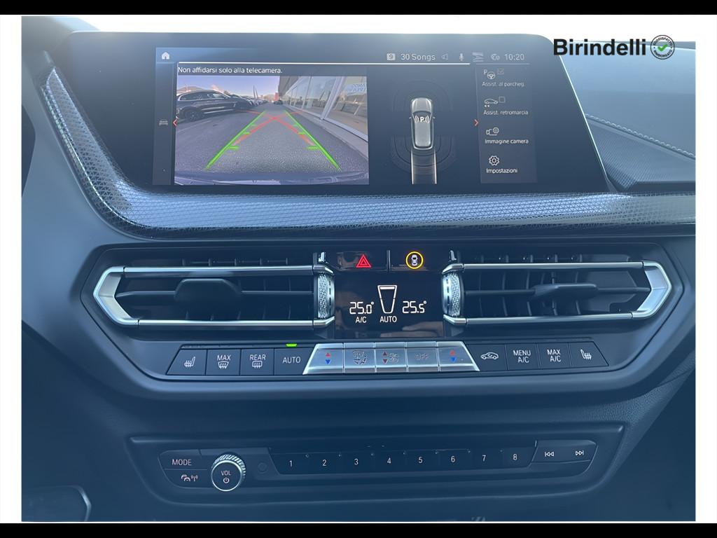 BMW Serie 1 (F40) - M 135i xDrive