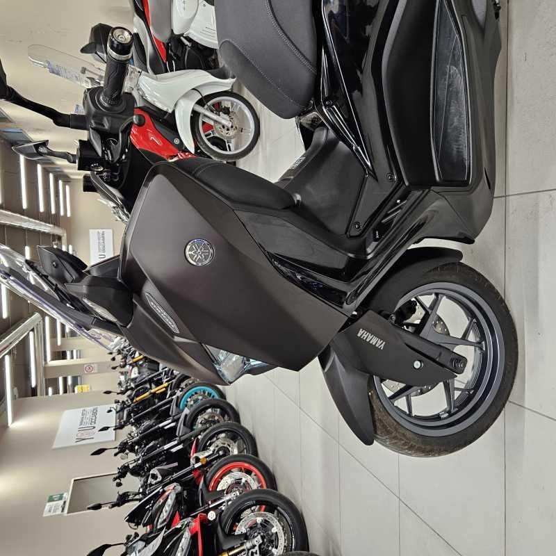Yamaha X-Max 300 Tech Max - 2025