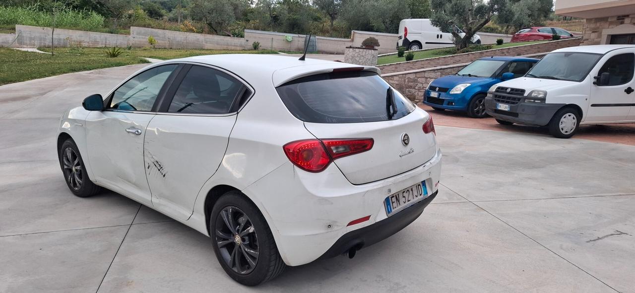 Alfa Romeo Giulietta 1.6 JTDm-2 105 CV Distinctive