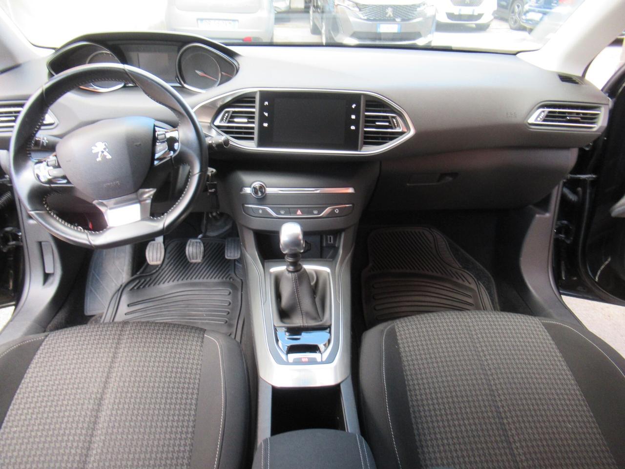 Peugeot 308 BlueHDi 130 S&S Business