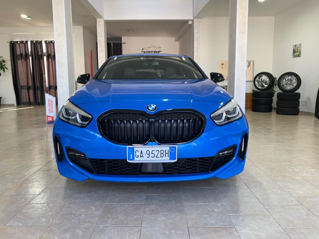 Bmw 118 118d 5p. Msport