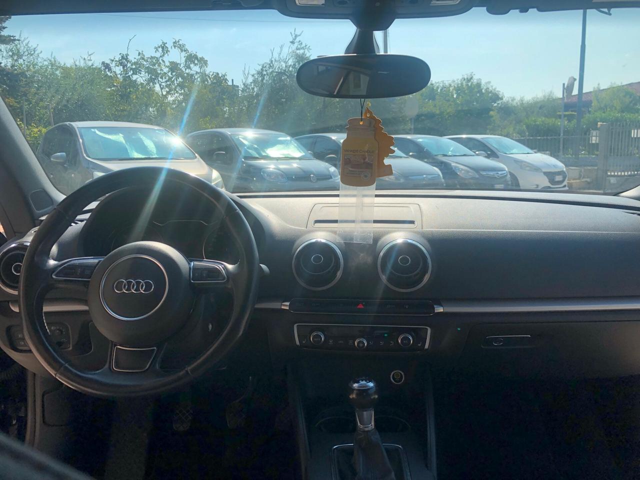 Audi A3 Cabrio 1.6 TDI clean diesel Ambiente