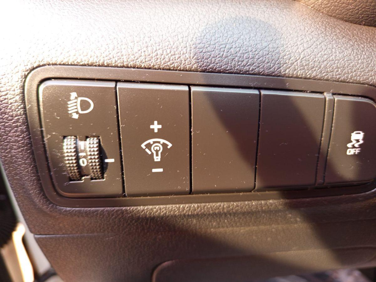 HYUNDAI Tucson 1.7 CRDi XPossible TETTO/NAV/PELLE