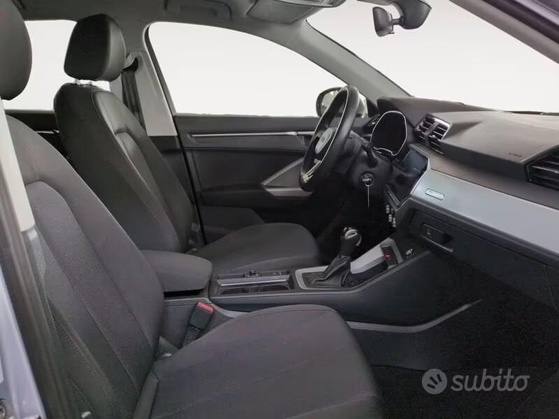 Audi Q3 35 TDI S tronic Business