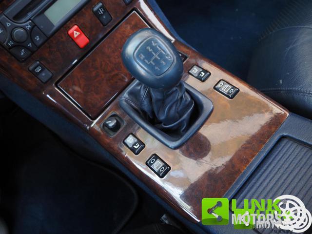 MERCEDES-BENZ SL 300 R129