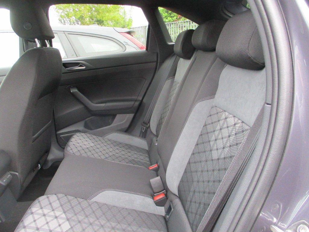 Volkswagen Taigo 1.0 TSI 115 CV DSG R-Line