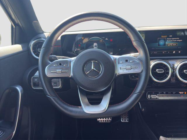 MERCEDES-BENZ A 180 A 180 d Automatic Premium