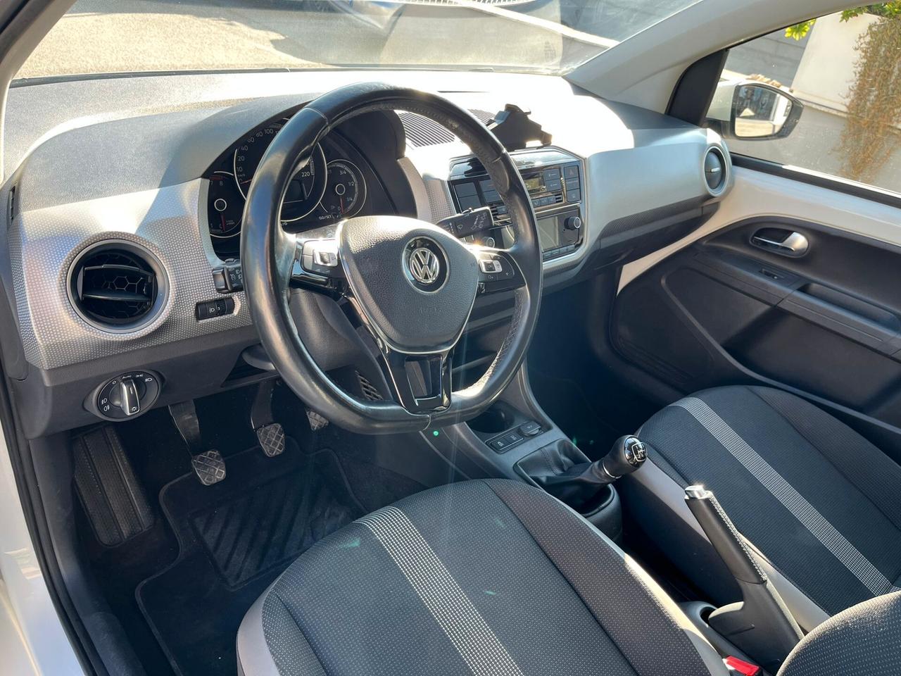 Volkswagen up! 5p 1.0 High 75cv OK NEOPAT. PDC/TELCLIMA PERF.
