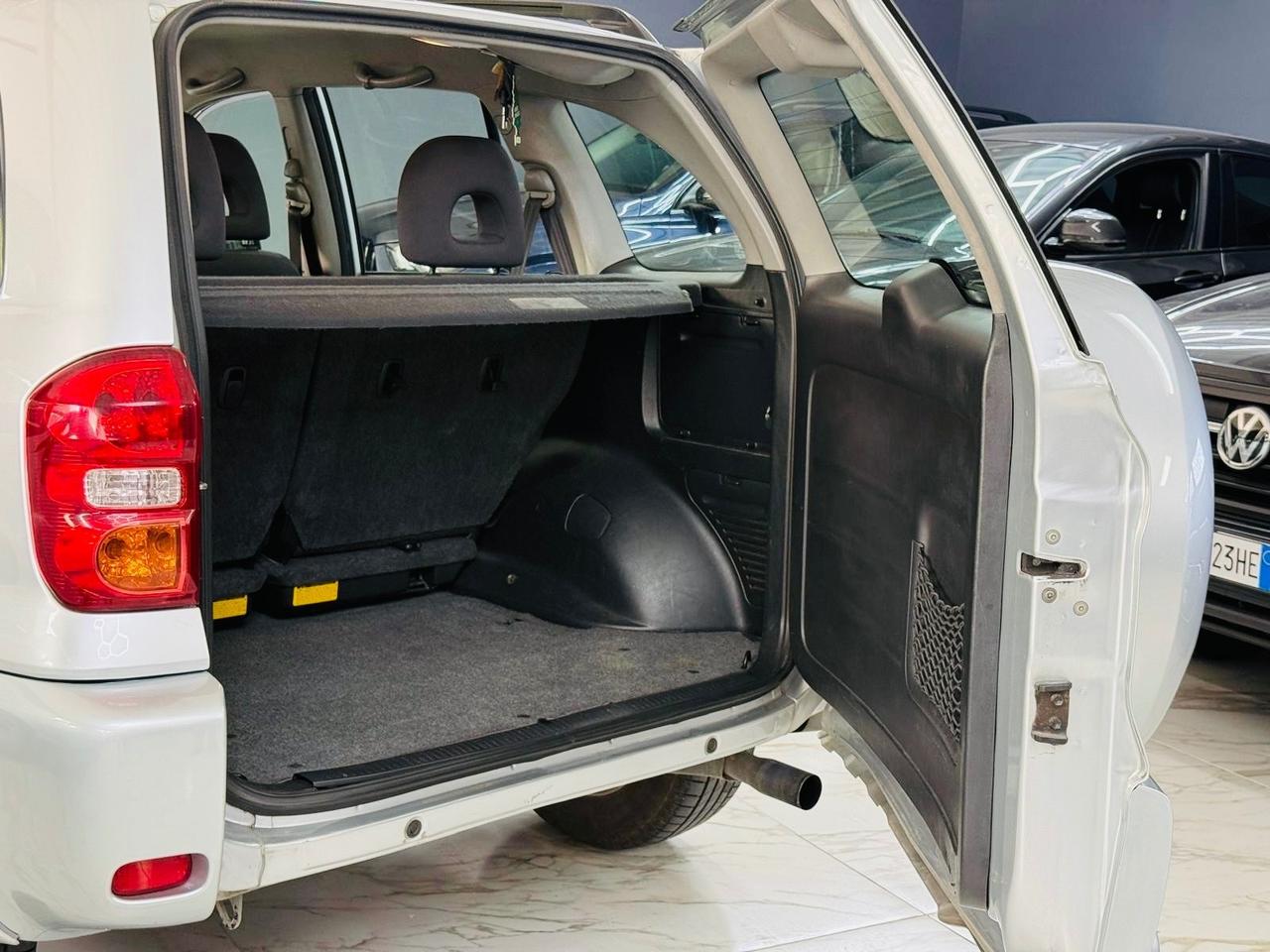 Toyota RAV 4 RAV4 2.0 Tdi D-4D cat 5 porte