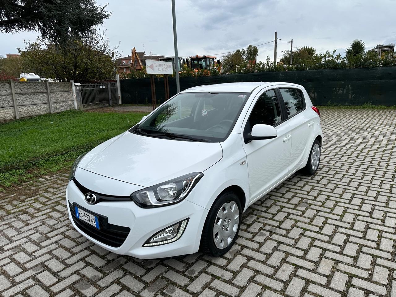 Hyundai i20 1.2 5p. Econext Sound Edition