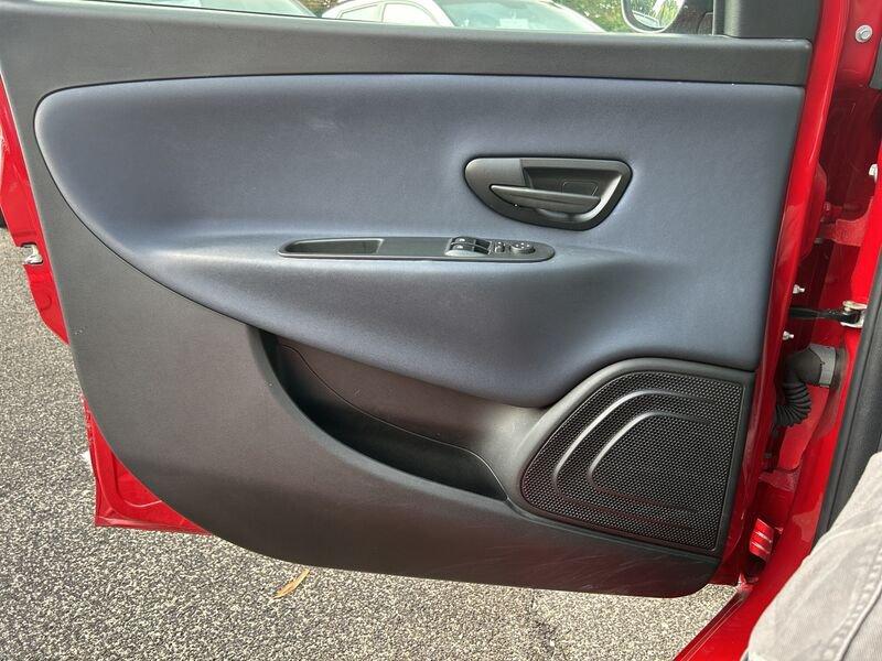 Lancia Ypsilon NUOVA My23 1.0 Firefly 70 CvStart&Stop Hybrid Gold