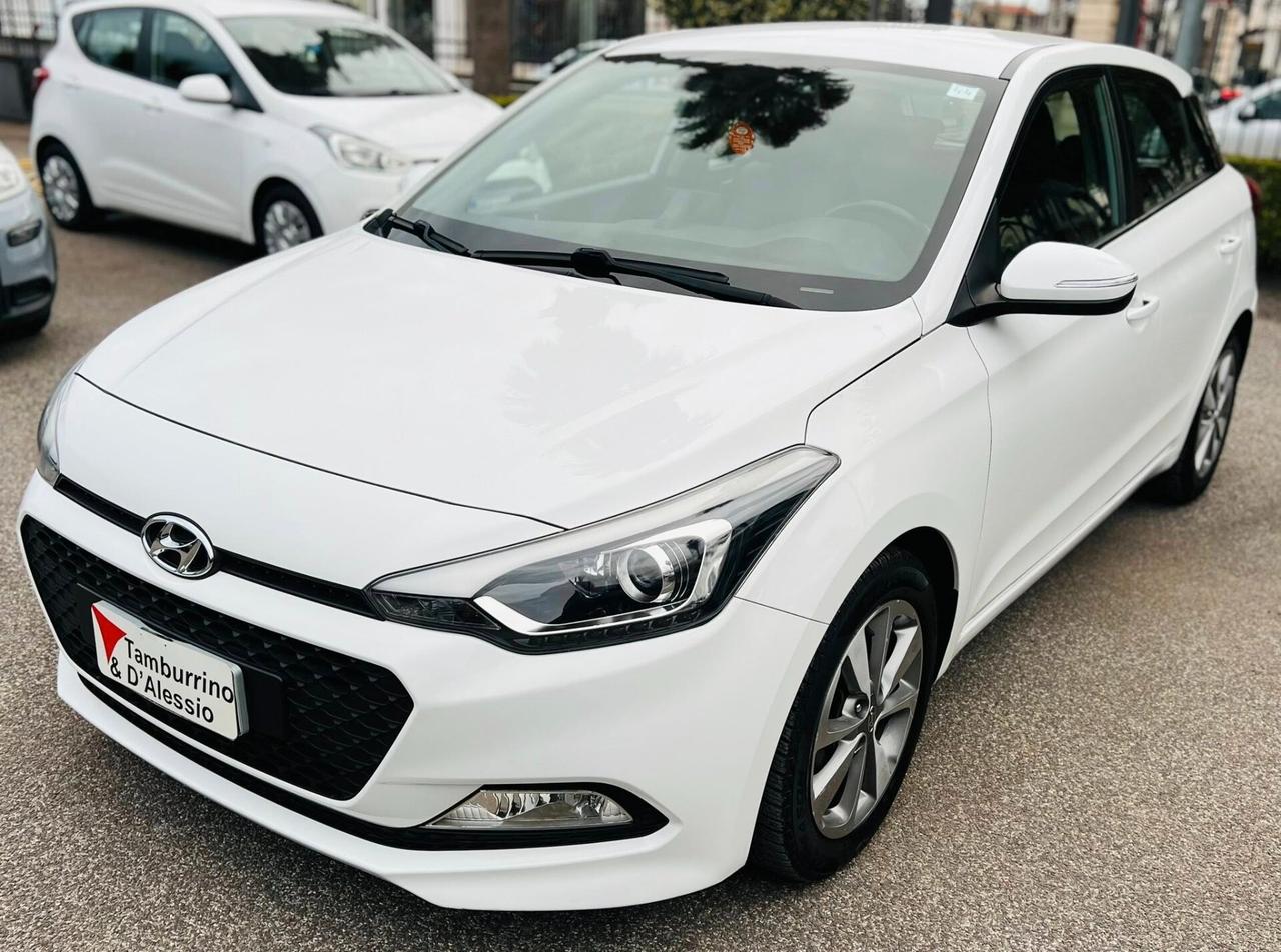 Hyundai i20 1.2 MPI MT Connectline