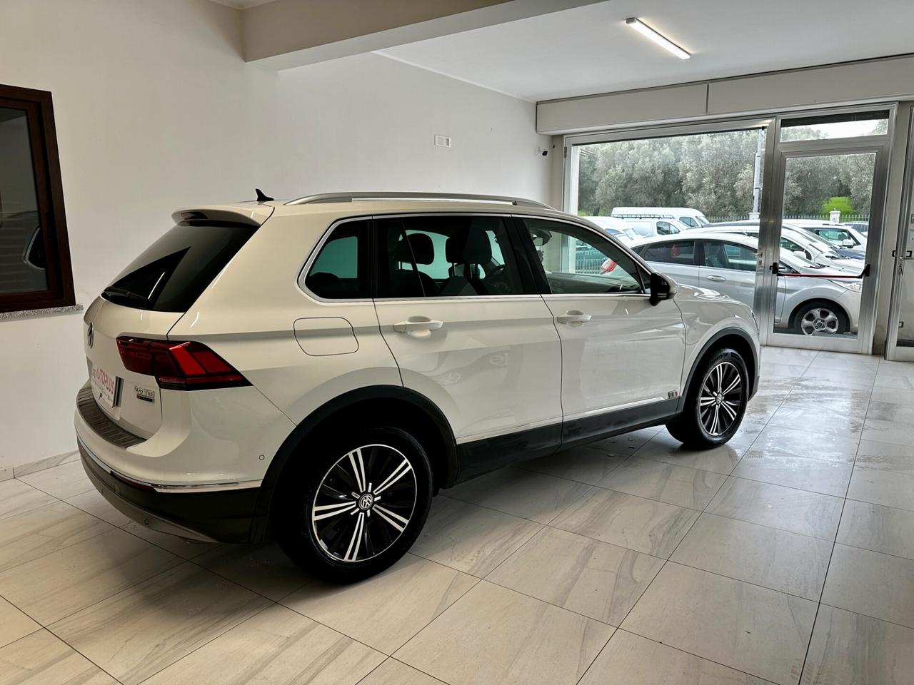 Volkswagen Tiguan 2.0 TDI SCR DSG 4MOTION Executive BMT