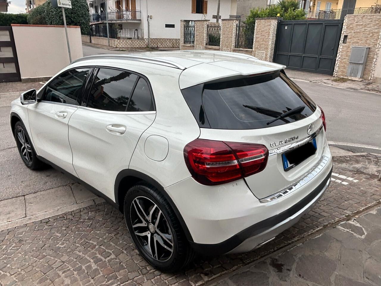 Mercedes-benz GLA 220 d Automatic Premium