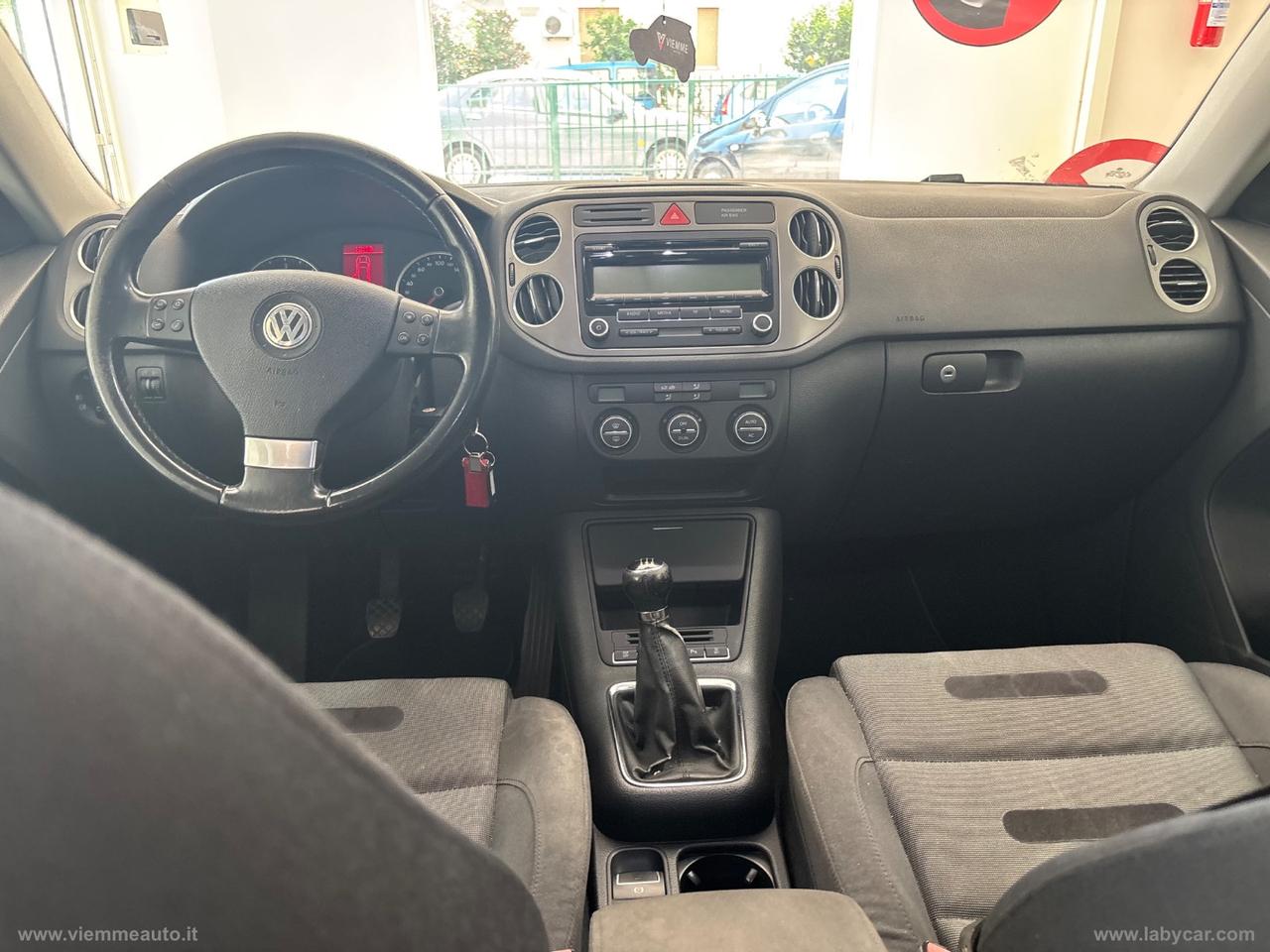 VOLKSWAGEN Tiguan 2.0 16V TDI Sport & Style