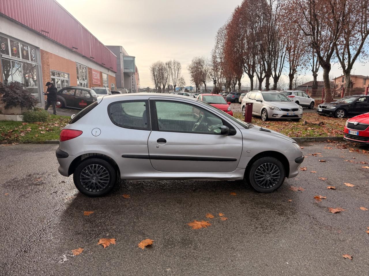 Peugeot 206 1.1 3p. XT