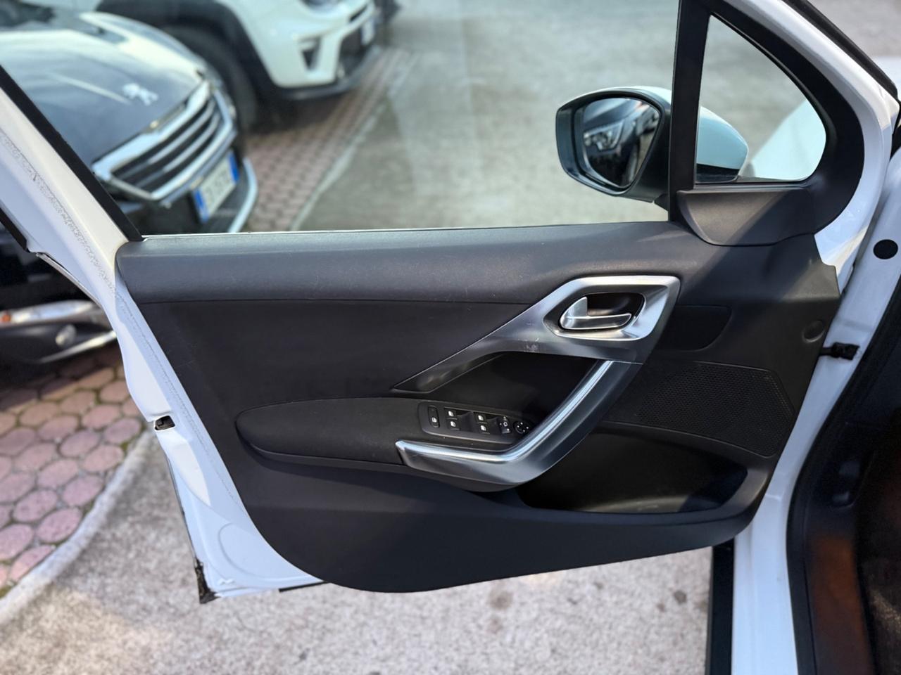 Peugeot 2008 BlueHDi 120 Allure KM CERTIF