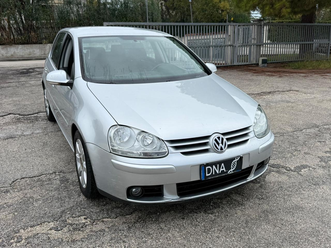 Volkswagen Golf 2.0 TDi Sportline UNIPROPR