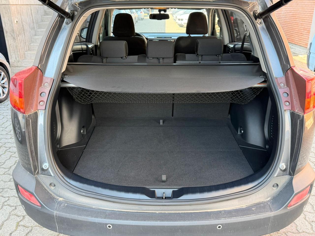 Toyota RAV 4 RAV4 2.0 D-4D 2WD Active