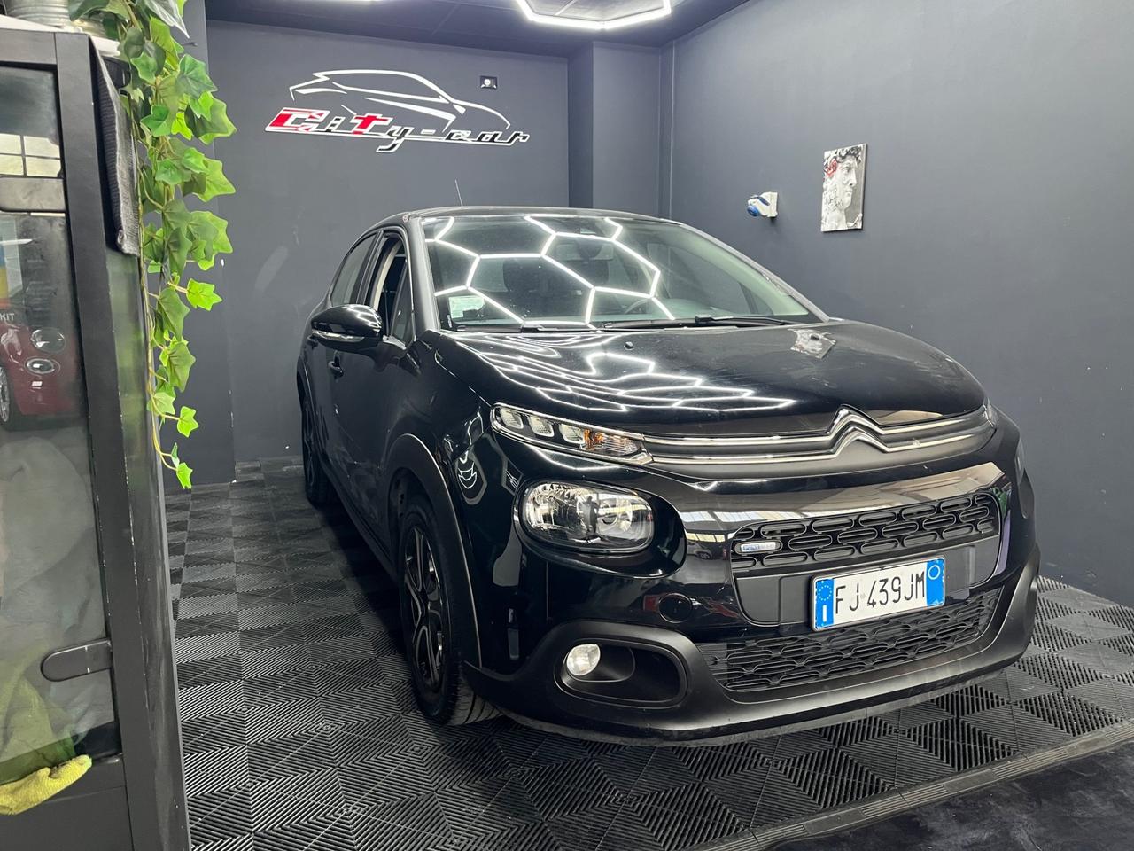 Citroën C3 1.2 PureTech GPL 82 CV (2017) – Nera, Ottime Condizioni!