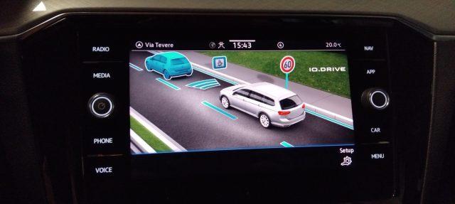 VOLKSWAGEN Passat VAR. 2.0 TDI DSG Business VIDEO LED