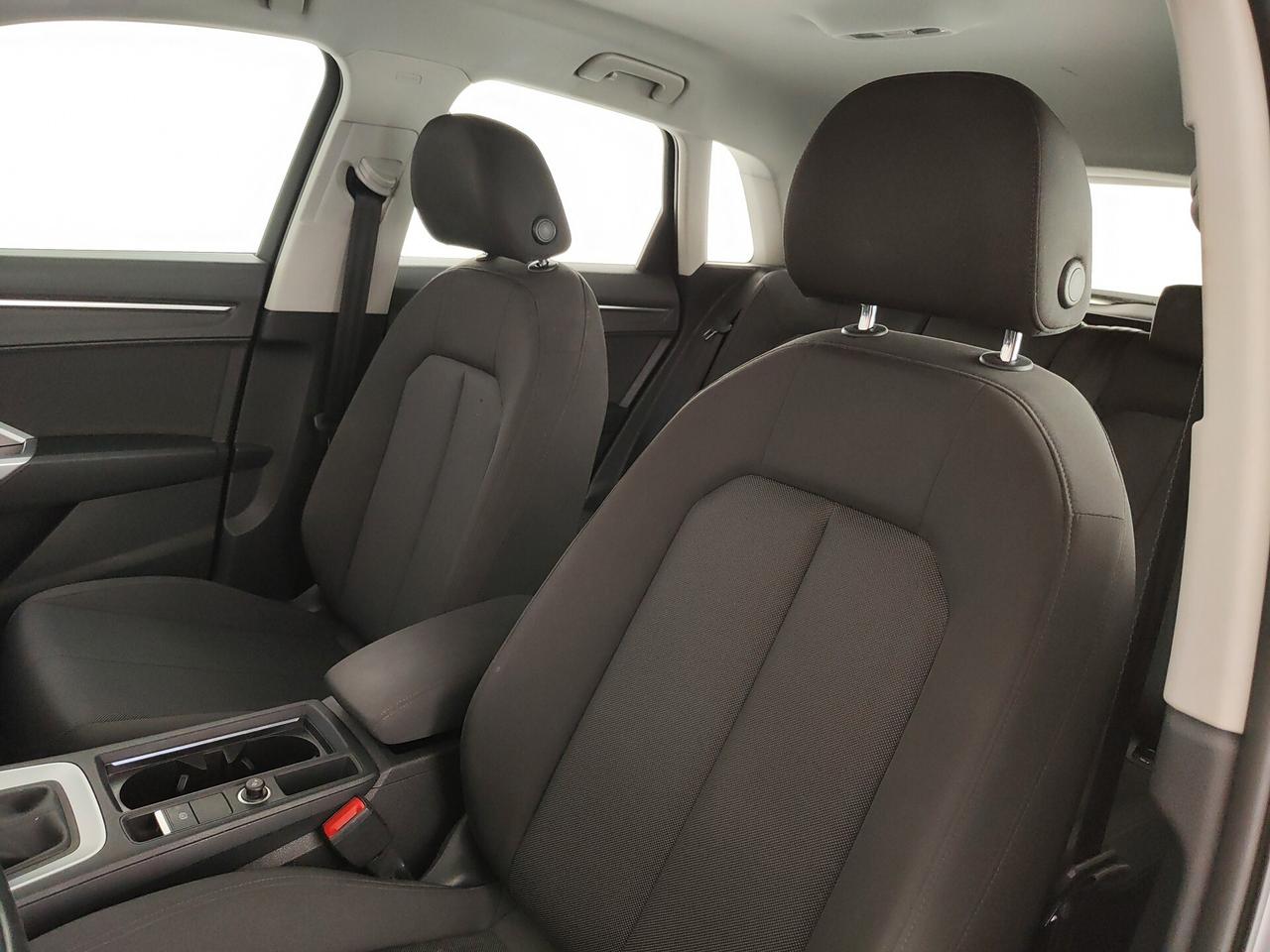 Audi Q3 35 TDI quattro Business