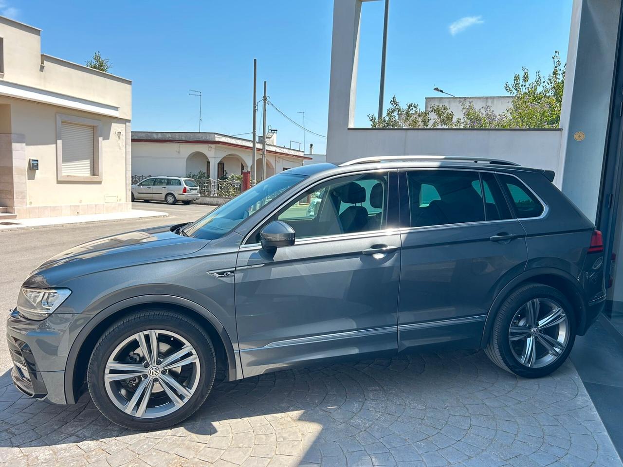 VW Tiguan 2.0 TDI 150Cv DSG R-LINE Km118.000-2018
